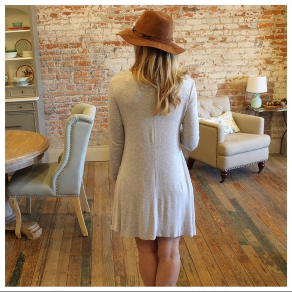 Gray Long Sleeve V Neck Dress - Picture 3 of 3
